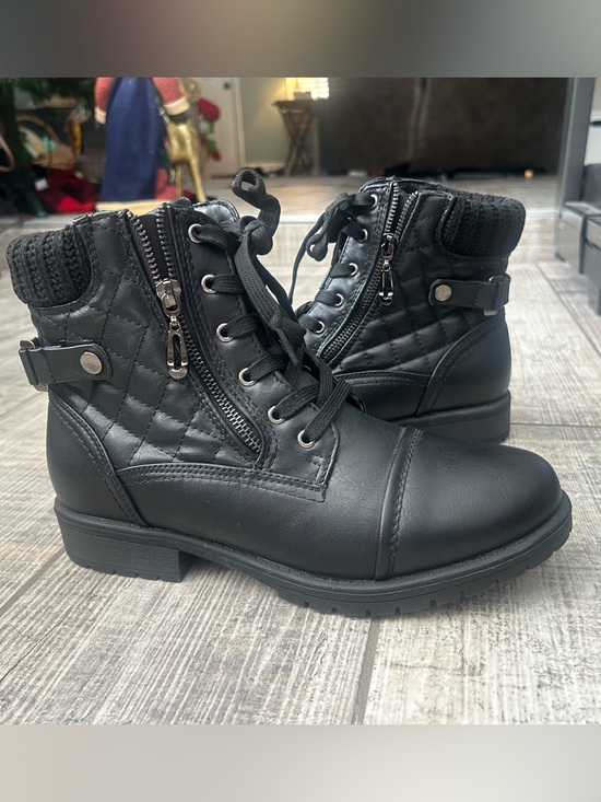 Amazon Shoes - Black Combat Ankle Boots Lace up Low Heel Quilted with Side Zipper 8.5